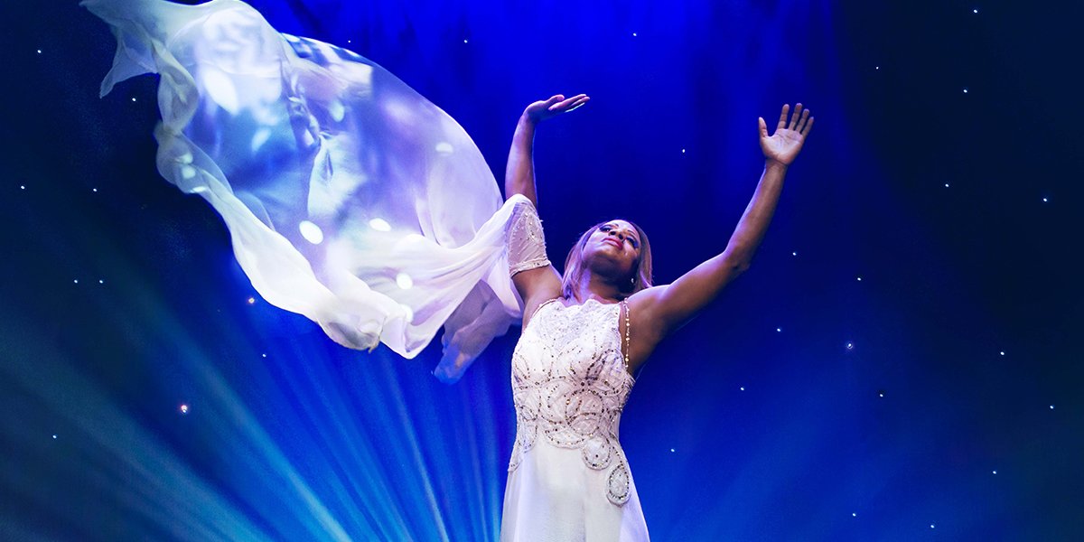 Simon Anthony Rhoden as Lola in Kinky Boots at the Adelphi Theatre photo by Matt Crockett 2 efqfrq