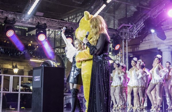 Kylie Minogue and Charlotte Tilbury turning on the Covent Garden lights (Photo: Timebased)