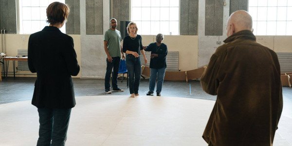 Juliet Stevenson in rehearsal for Mary Stuart (Photo: Manuel Harlan)