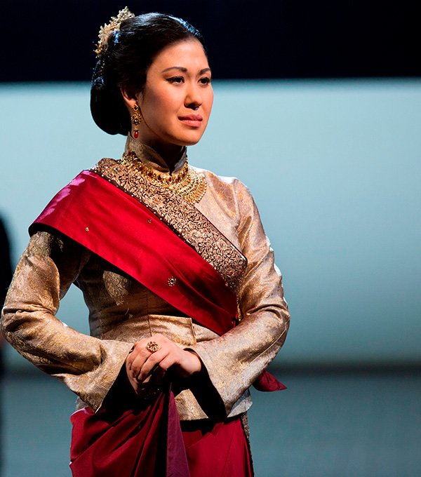 Ruthie Ann Miles and Kelli O'Hara in Lincoln Center Theater's production of The King And I (Photo: Paul Kolnik)
