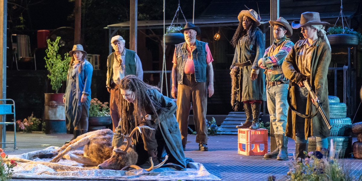 Maureen Beattie and Forresters. Photo Jane_Hobson