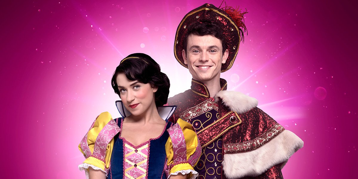 Danielle Hope (Snow White) and Charlie Stemp (Prince Charming) in Snow White (Photo: Paul Coltas)