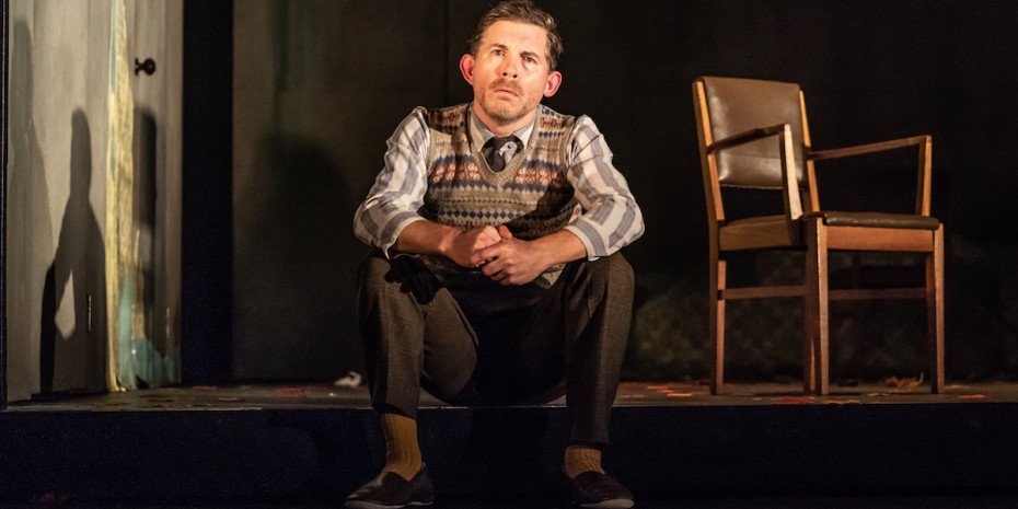 Lee Evans in Pinter Three (Photo: Marc Brenner)