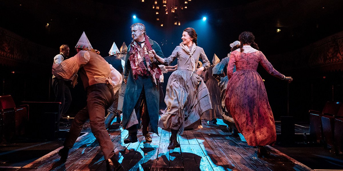 Stephen Tompkinson and Frances McNamee in A Christmas Carol at The Old Vic (Photo: Manuel Harlan)