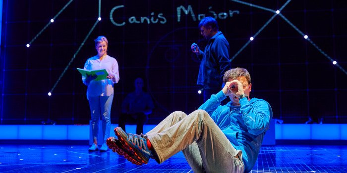 Julie Hale, Stuart Laing and Joshua Jenkins in The Curious Incident Of The Dog In The Night-Time (Photo: Brinkhoff/Mogenburg)