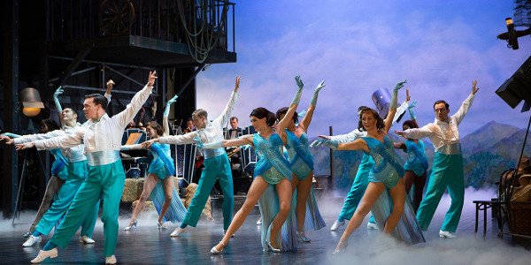 The original Curve production of White Christmas (Photo: Catherine Ashmore/Ellie Kurttz)