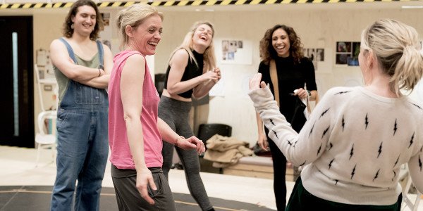Jo Eaton Kent Anne Marie Duff Lizzy Connolly Debbie Kurup and Josie Rourke in rehearsals for Sweet Charity at the Donmar Warehouse. Photo by Manuel Harlan 036 shd8m7