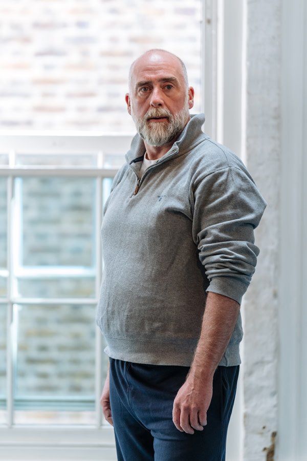 Stephen Kennedy Herman in rehearsals for Sweet Charity at the Donmar Warehouse directed by Josie Rourke and choreograp 1 kvwtl1