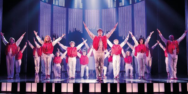 Centre Jay McGuiness as Josh Baskin in Theatre Royal Plymouth production of BIG credit Alastair Muir 3 vop5d0