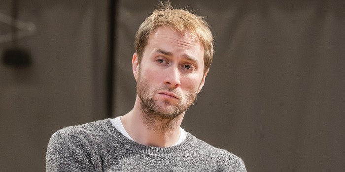 Oliver Chris in rehearsals for Twelfth Night. Image by Marc Brenner kt7nnr
