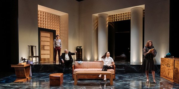 The cast of Bitter Wheat (Photo: Manuel Harlan)