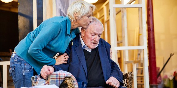 Julian Glover and Lia Williams in rehearsal for The Night Of The Iguana (Photo: Brinkhoff/Moegenburg)