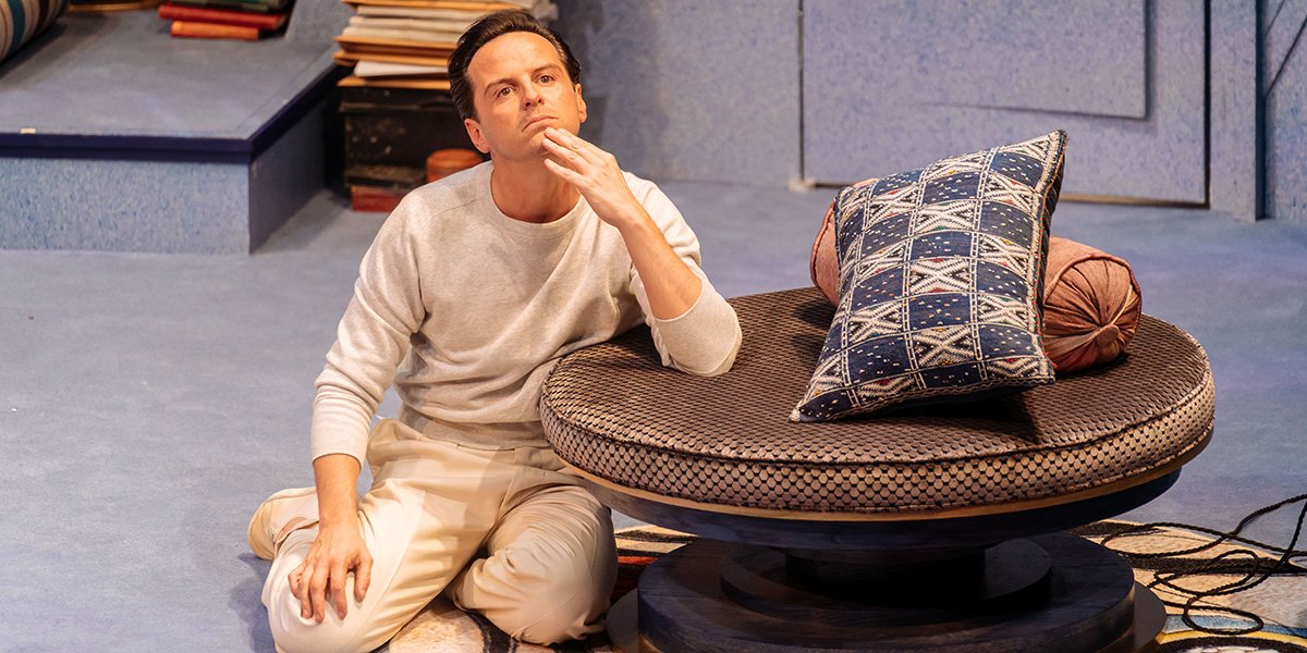 Andrew Scott in Present Laughter (Photo: Manuel Harlan)