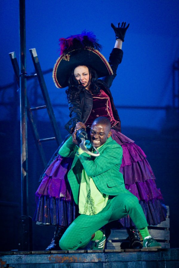 Kelly Price Captain Hook and John Pfumojena Peter Pan credit Steve Tanner nik4sv