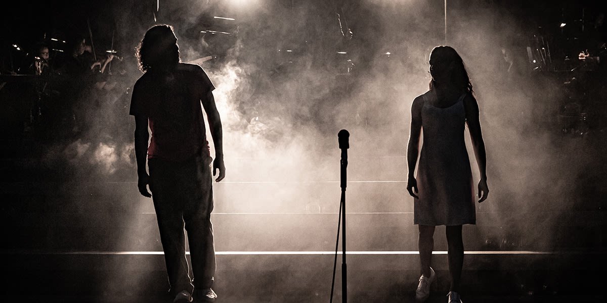 Trent Saunders as Che and Samantha Pauly as Eva Per%C3%B3n. Photo Marc Brenner uml6mt