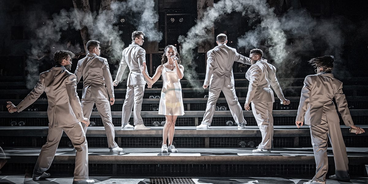 Samantha Pauly as Eva Per%C3%B3n and Company. Photo Marc Brenner 3 fkto5g