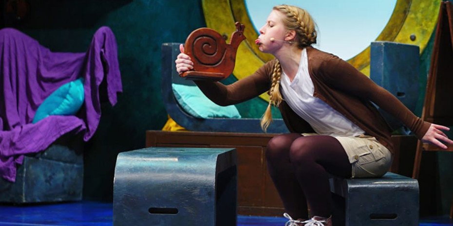 The Snail and the Whale Image 3 acuahb