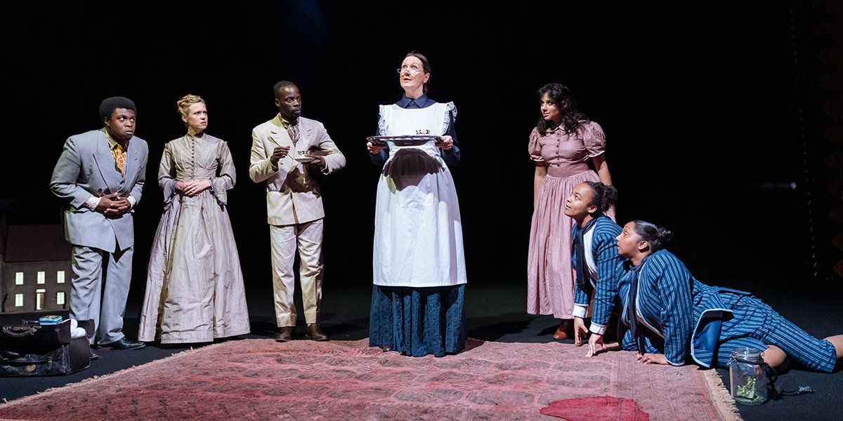 The company of Oscar Wilde's The Canterville Ghost at the Unicorn Theatre. Photo by Manuel Harlan.