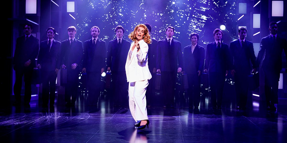 1. 9 TO 5 THE MUSICAL. Louise Redknapp Violet Newstead . Photo Simon Turtle vnb2kr