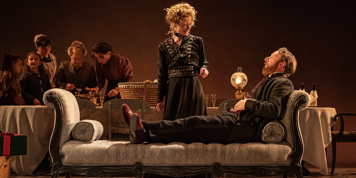 Faye Castelow and Adrian Scarborough in Leopoldstadt. Photo by Marc Brenner.