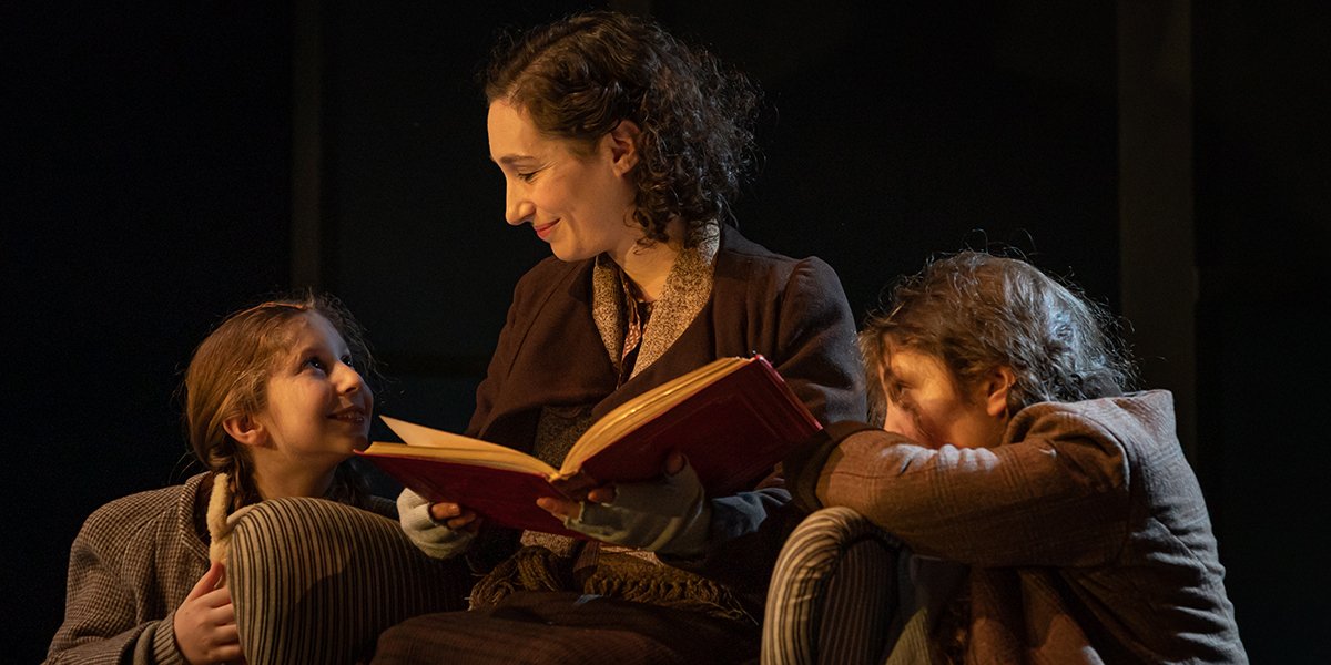 Maya Larholm, Avye Leventis and Chloe Raphae in Leopoldstadt. Photo by Marc Brenner.