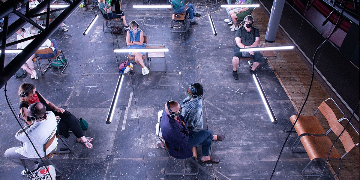 Blindness at the Donmar Warehouse. Photo by Helen Maybanks 10 yonfjn