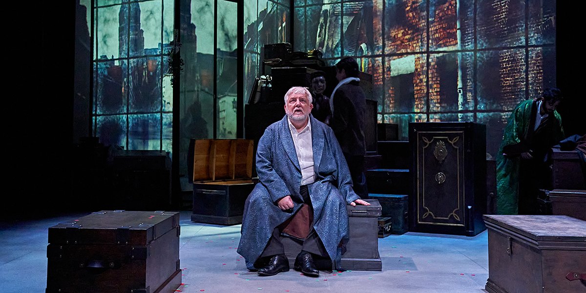 10. Simon Russell Beale in A Christmas Carol at the Bridge Theatre photo by Manuel Harlan yzww4j
