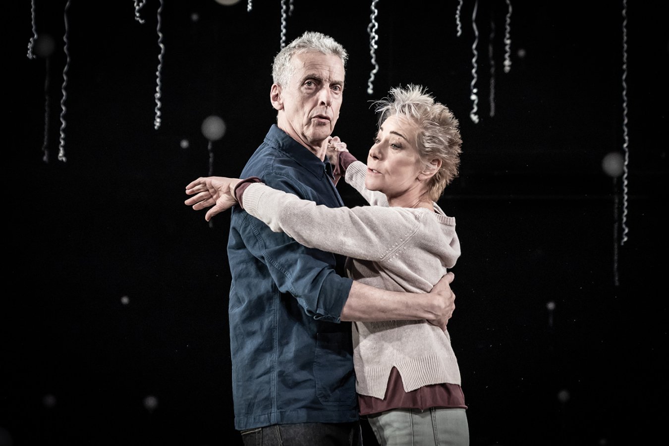 Constellations Peter Capaldi Zoe Wanamaker. pic by Marc Brenner 2 zlsyrr