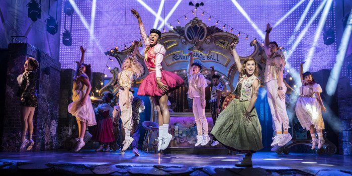 Miriam-Teak Lee as Juliet & and Cassidy Janson as Anne Hathaway with company. Photo by Johan Persson.