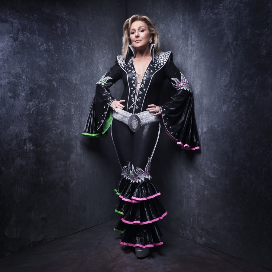 Mazz Murray, Mamma Mia (c) Rankin