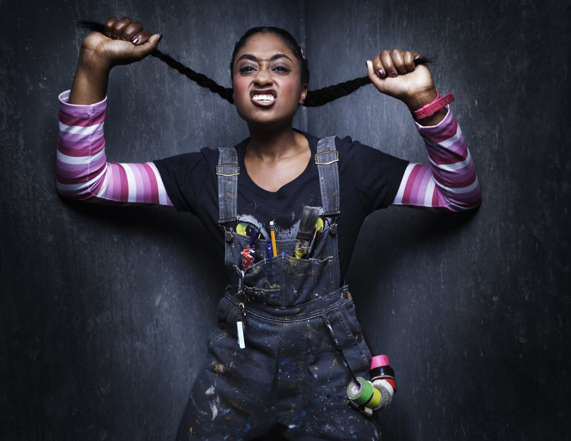 Rosemarie Akwafo Understudy in The Play That Goes Wrong at the Duchess Theatre c Rankin u8gptm