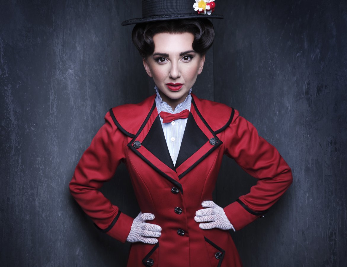 Zizi Strallen Mary Poppins in Mary Poppins at the Prince Edward Theatre c Rankin cgjli0