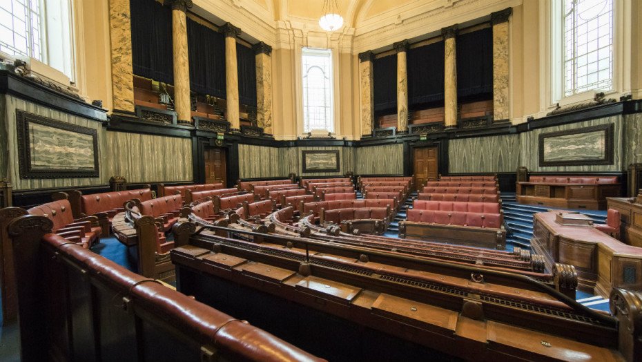 Inside County Town Hall zgzaib